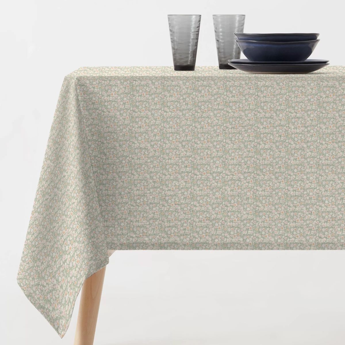 mantel-antimanchas-flores-coquette-trend