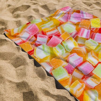 Toalla playa estampado golosinas